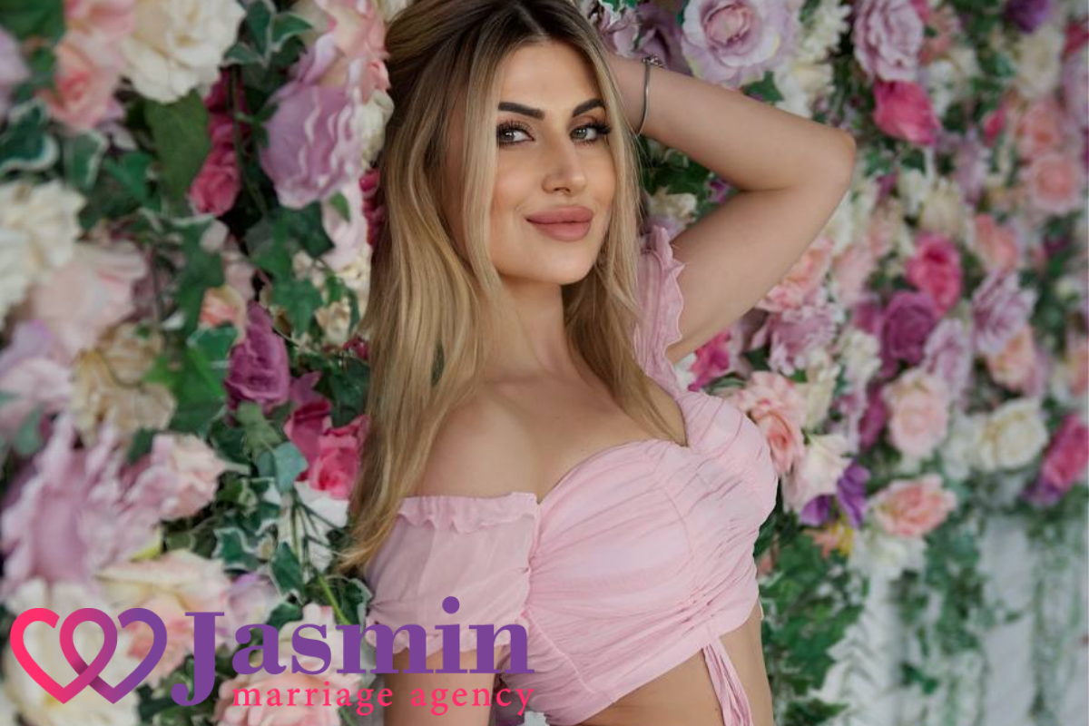 Ludmila, 38