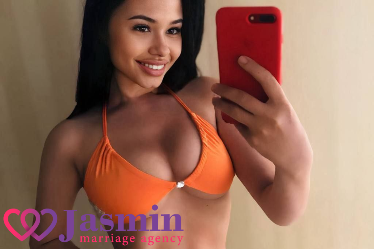 Sasha, 28