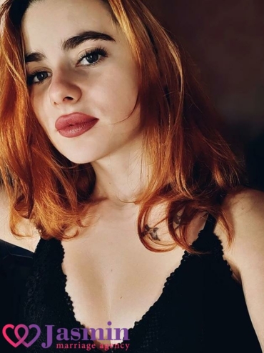 Taisiia from Nikolaev (26 y.o., Hazel Eyes, Red Hair, Single) - photo 1 Taisiia from Nikolaev (26 y.o., Hazel Eyes, Red Hair, Single) - photo 1