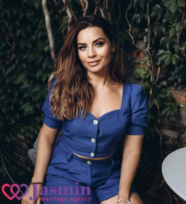 Nadiya from Kharkiv (40 y.o., Blue Eyes, Light Brown Hair, Divorced) - photo 1 Nadiya from Kharkiv (40 y.o., Blue Eyes, Light Brown Hair, Divorced) - photo 1