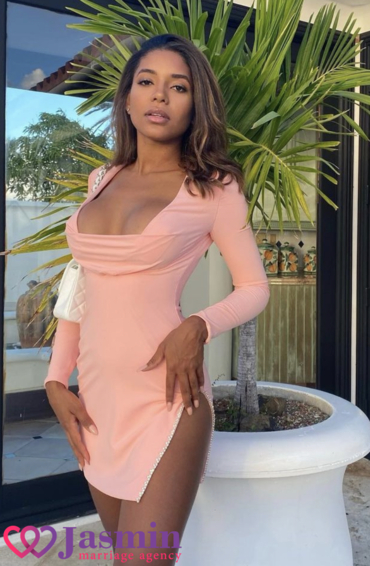 Tatis from Punta Cana (25 y.o., Brown Eyes, Light Brown Hair, Single) - photo 1 Tatis from Punta Cana (25 y.o., Brown Eyes, Light Brown Hair, Single) - photo 1