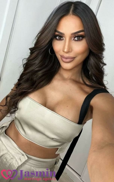 Naylu from Madrid (33 y.o., Brown Eyes, Light Brown Hair, Single) - photo 1 Naylu from Madrid (33 y.o., Brown Eyes, Light Brown Hair, Single) - photo 1