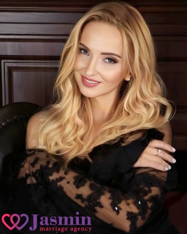 Daria from Odessa (40 y.o., Green Eyes, Blonde Hair, Divorced) - photo 1 Daria from Odessa (40 y.o., Green Eyes, Blonde Hair, Divorced) - photo 1