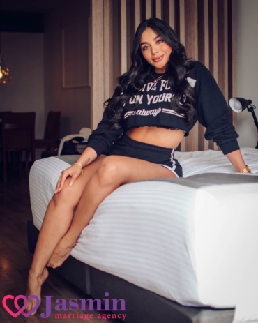 Camila from Ibague (26 y.o., Black Eyes, Black Hair, Never been married) - photo 1 Camila from Ibague (26 y.o., Black Eyes, Black Hair, Never been married) - photo 1