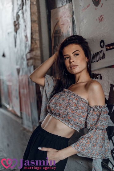 Anastasiia from Kiev (28 y.o., Green Eyes, Black Hair, Divorced) - photo 1 Anastasiia from Kiev (28 y.o., Green Eyes, Black Hair, Divorced) - photo 1