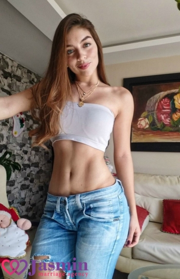 Giseth from Ibague (22 y.o., Green Eyes, Light Brown Hair, Never been married) - photo 1 Giseth from Ibague (22 y.o., Green Eyes, Light Brown Hair, Never been married) - photo 1