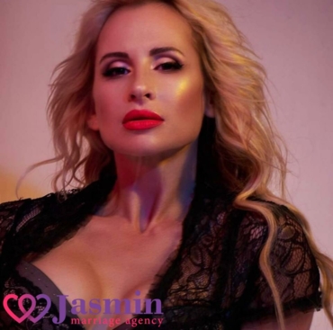 Vira from London (50 y.o., Brown Eyes, Blonde Hair, Never been married) - photo 1 Vira from London (50 y.o., Brown Eyes, Blonde Hair, Never been married) - photo 1