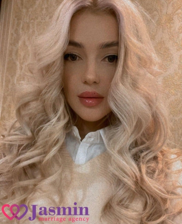 Kateryna from Chernigiv (28 y.o., Карі Eyes, Блонд Hair, Один) - photo 1