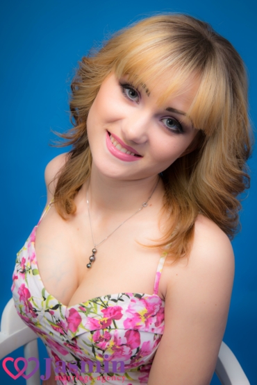 Angelina from Lugansk (30 y.o., Hazel Eyes, Blonde Hair, Single) - photo 1