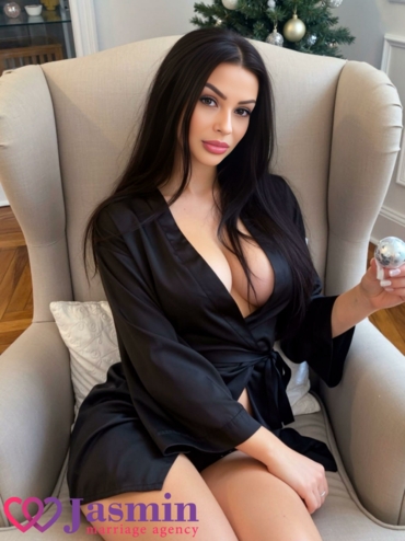 Aleksandra from Kharkiv (34 y.o., Hazel Eyes, Light Brown Hair, Never been married) - photo 1