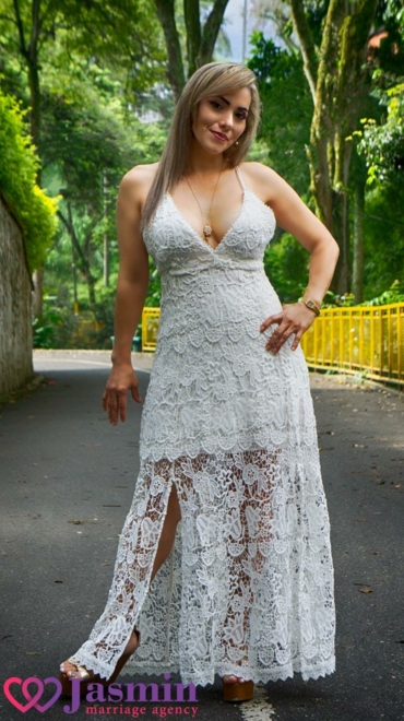 Esmeralda from Ibague (52 y.o., Brown Eyes, Light Brown Hair, Widowed) - photo 1