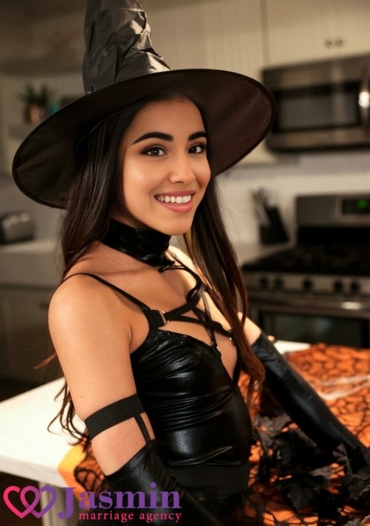 Anastasiya from Kyiv (25 y.o., Brown Eyes, Black Hair, Single) - photo 1