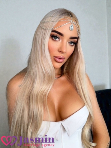 Polina from Wroclaw (25 y.o., Blue Eyes, Blonde Hair, Single) - photo 1