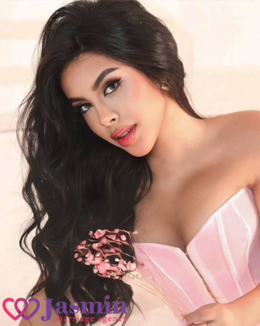 LUNA KARINA from Pereira (19 y.o., Gray Eyes, Black Hair, Never been married) - photo 1