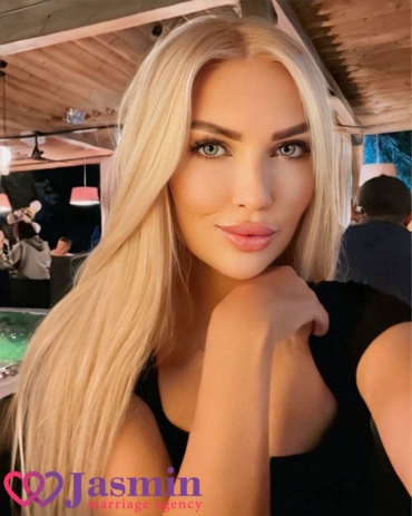 Natalya from Irpen (48 y.o., Green Eyes, Blonde Hair, Divorced) - photo 1