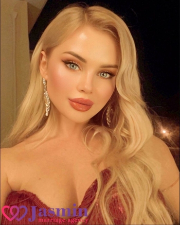 Irina from Bila Tserkva (35 y.o., Green Eyes, Blonde Hair, Single) - photo 1