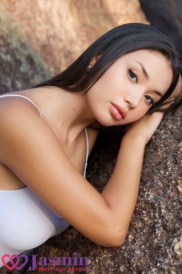 Tamara from Odessa (27 y.o., Brown Eyes, Dark Brown Hair, Never been married) - photo 1