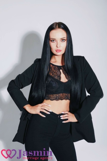 Natalia  from Kiev (26 y.o., Green Eyes, Black Hair, Never been married) - photo 1