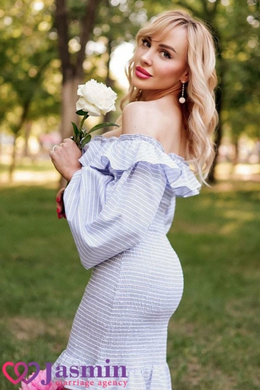 Inna from Kyiv (47 y.o., Green Eyes, Blonde Hair, Never been married) - photo 1 Inna from Kyiv (47 y.o., Green Eyes, Blonde Hair, Never been married) - photo 1