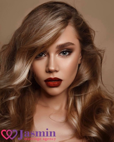 Olga from Kyiv (22 y.o., Green Eyes, Blonde Hair, Never been married) - photo 1 Olga from Kyiv (22 y.o., Green Eyes, Blonde Hair, Never been married) - photo 1