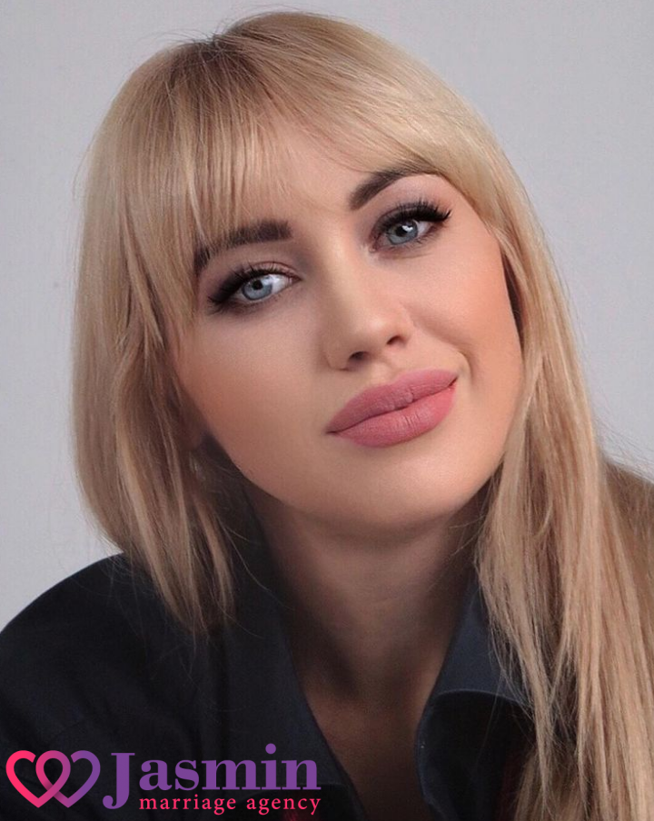 Tatyana from Kryvyi Rih (43 y.o., Blue Eyes, Blonde Hair, Divorced) - photo 1