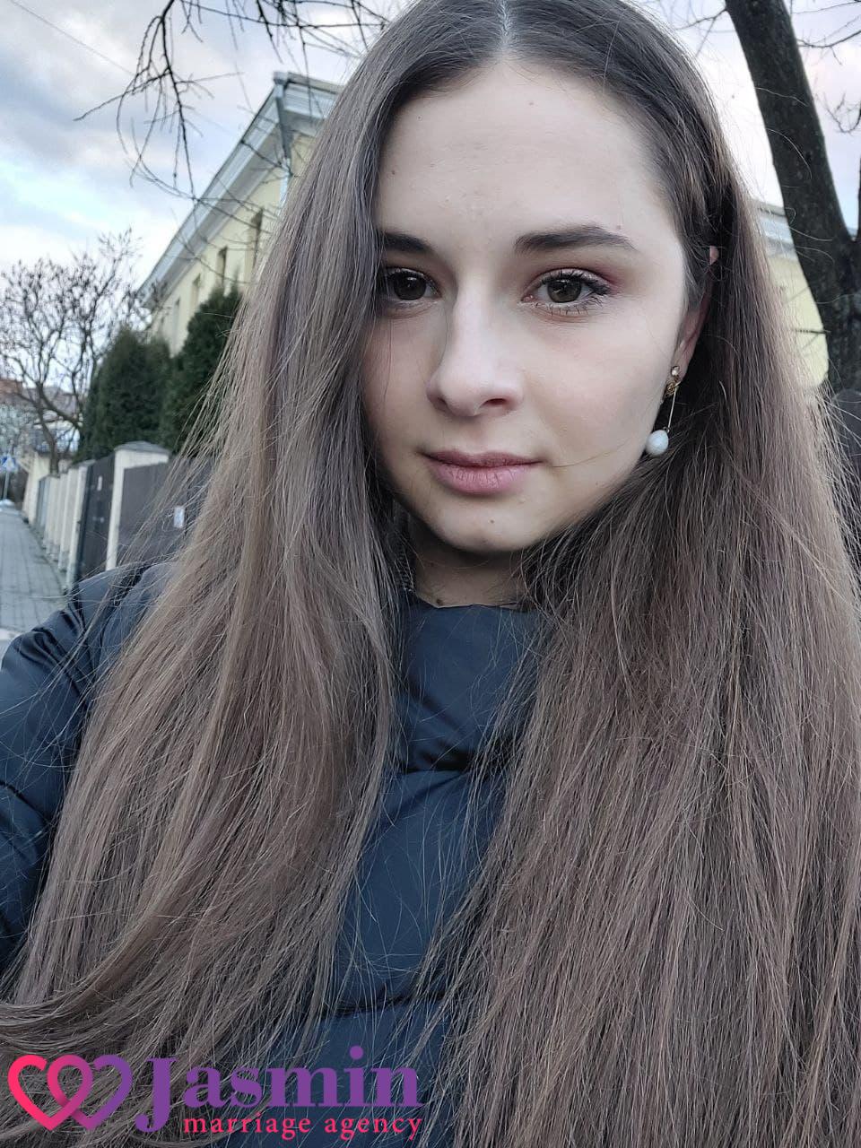 Katerina from Lutsk (23 y.o., Brown Eyes, Dark Brown Hair, Single) - photo 5