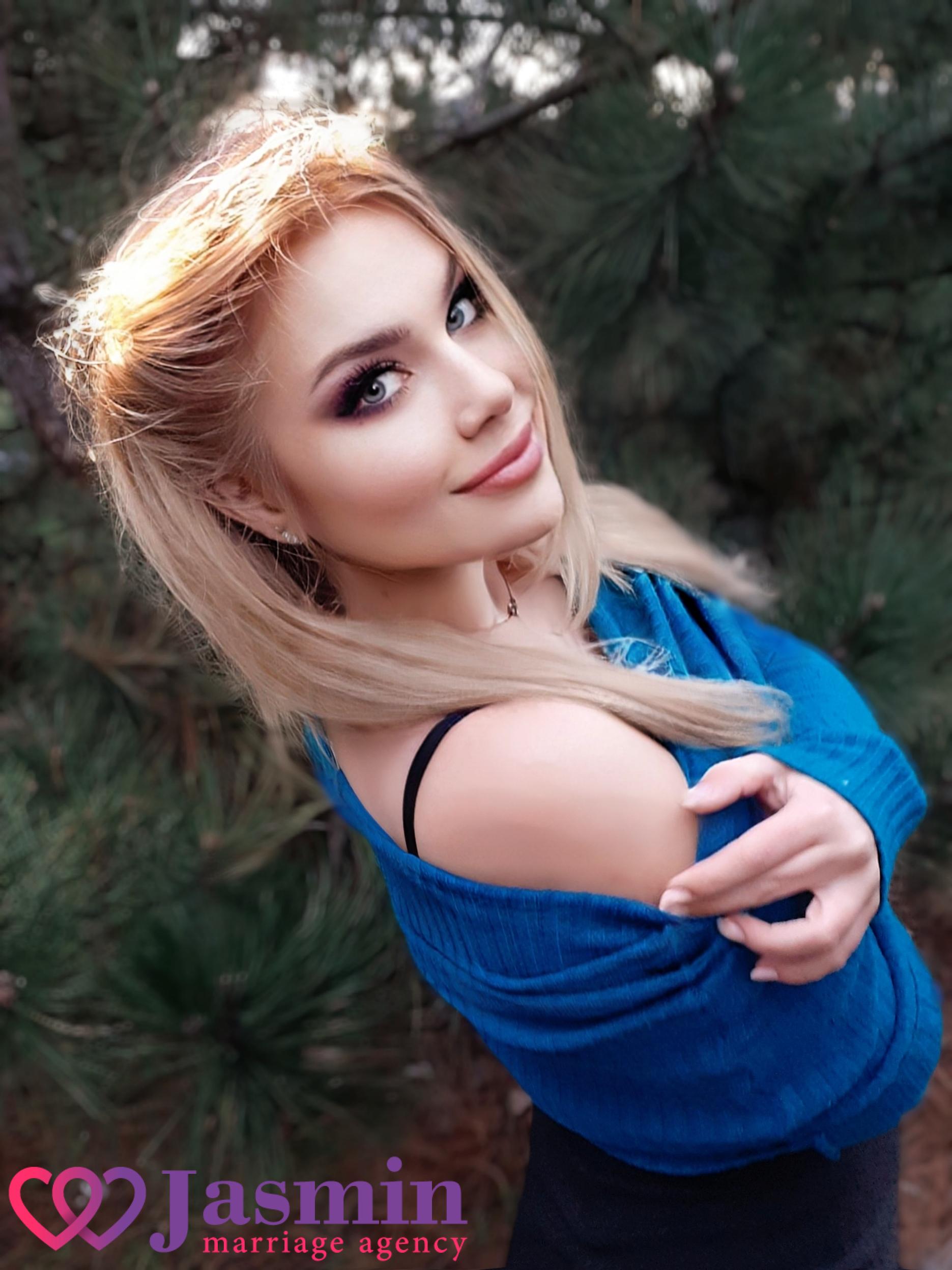 Olga from Lviv (28 y.o., Blue Eyes, Blonde Hair, Single) - photo 10